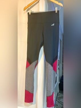 bcg Black Leggings Dark Shadow / Raspberry Color block Panels